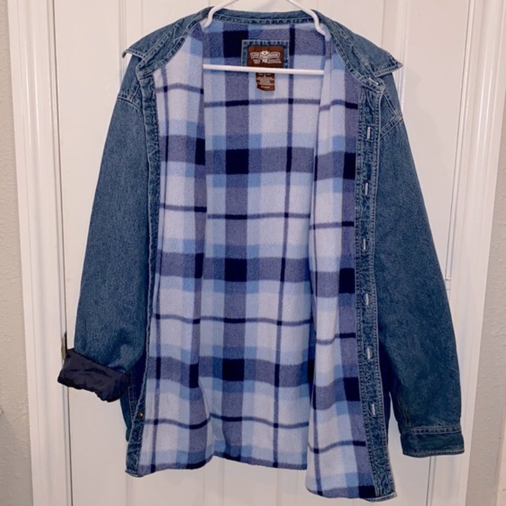 Vintage Levi’s Barn men fleeced shirt jacket size Xl.